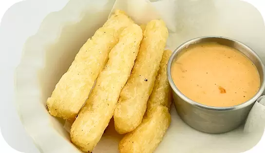FRIED YUCCA (Mandioca frita)